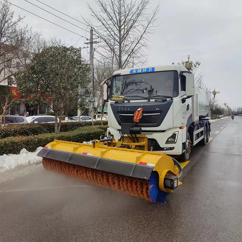 汽車(chē)滾刷掃雪機(jī)案例