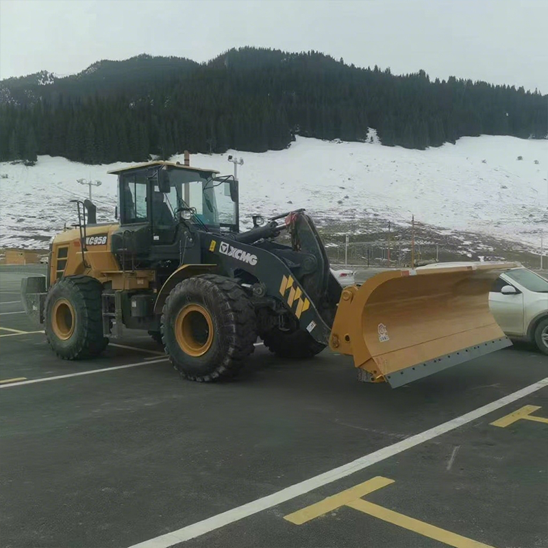 新疆客戶(hù)推雪鏟案例